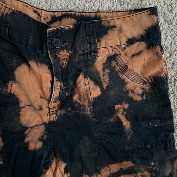 Black Tie Dye Capri Pants Size 6 - Picture 5 of 6